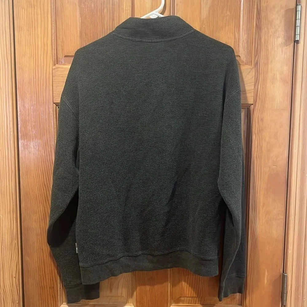 Woolrich mens quarter zip pullover size medium.